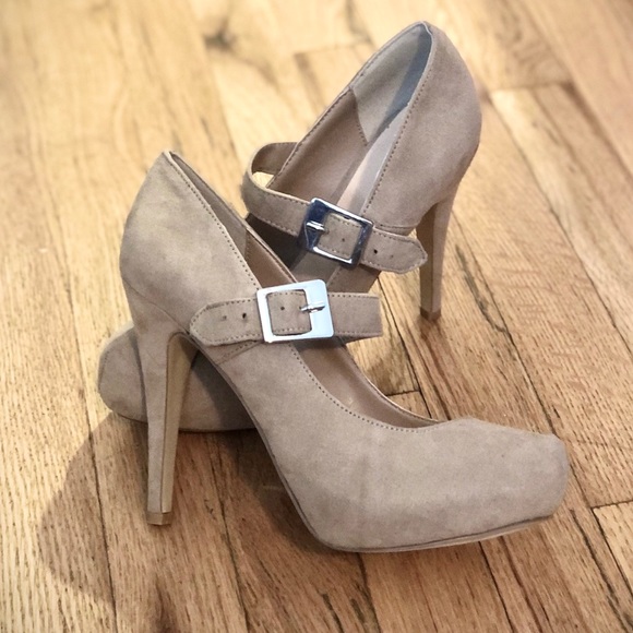 Penny loves Kenny Heels | Tan Suede | US 7 Woman - Picture 3 of 9